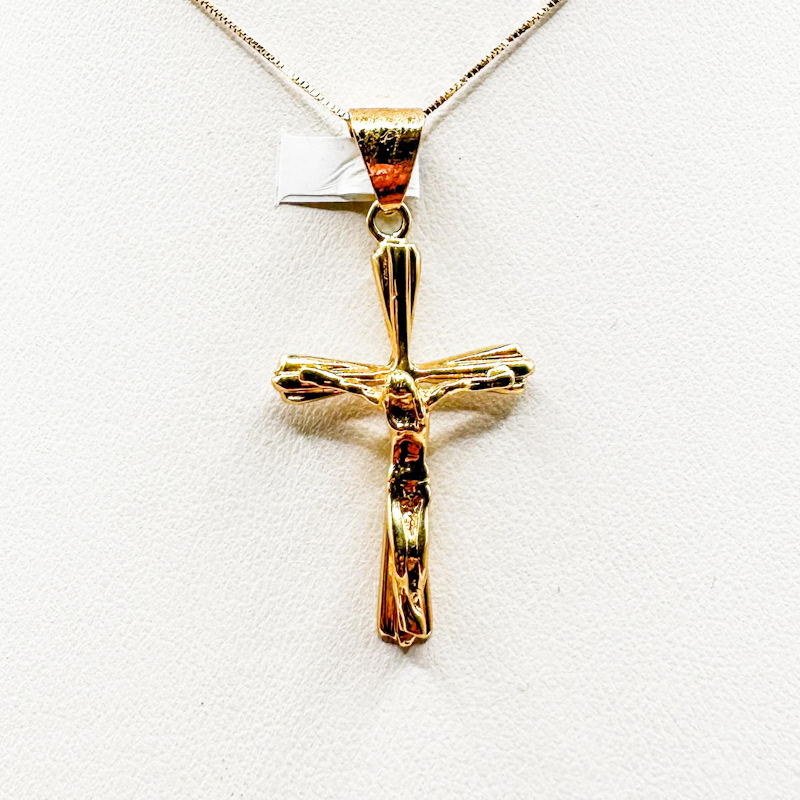 Dije Cristo Macizo en Relieve de Oro 18K