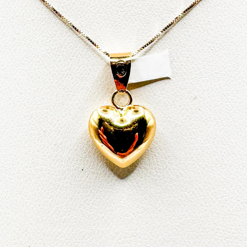 Dije Corazón Bombeado Pequeño de Oro 18K